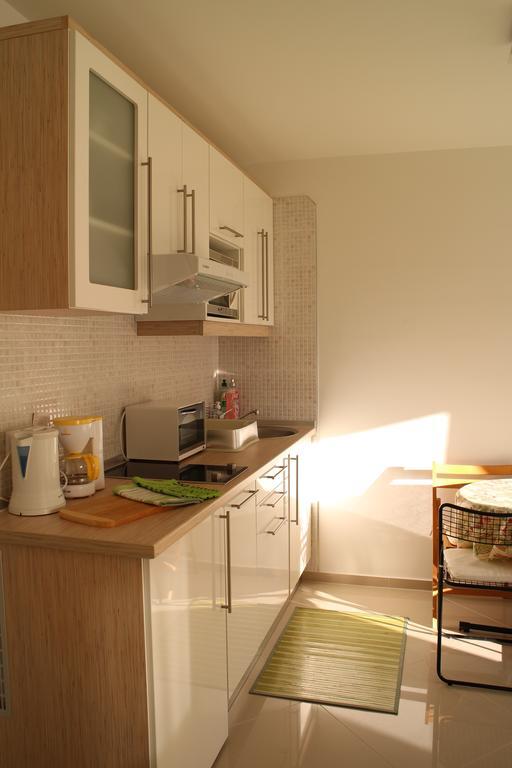 Bamboo Wellness Apartment Сиофок Стая снимка